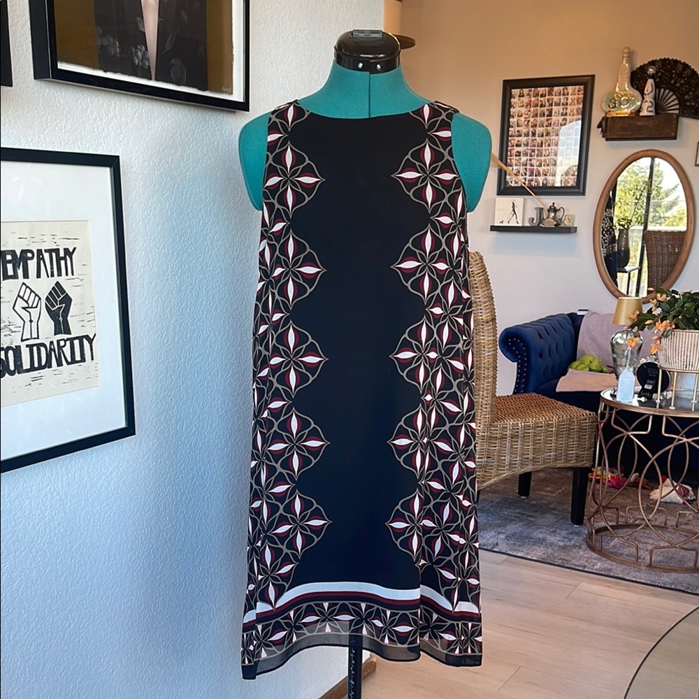 Fully lined Max Studio asymmetric hem dress